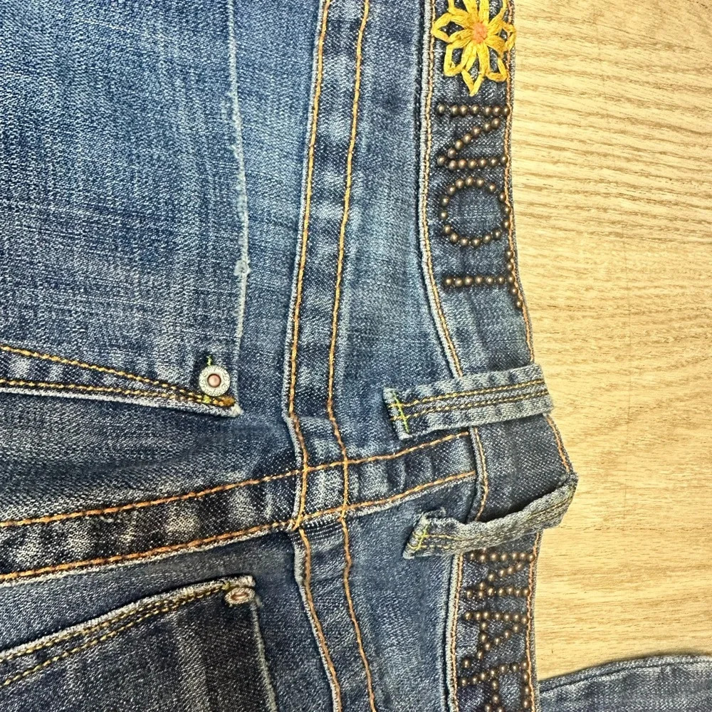 Frankie B Jeans Make Love Not War. - Picture 6 of 9